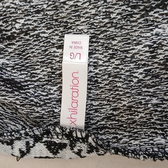 Xhilaration Black & White Open Front SweaterJacket - Picture 6 of 7